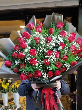 40 Kırmızı Güllü Yatay Buket