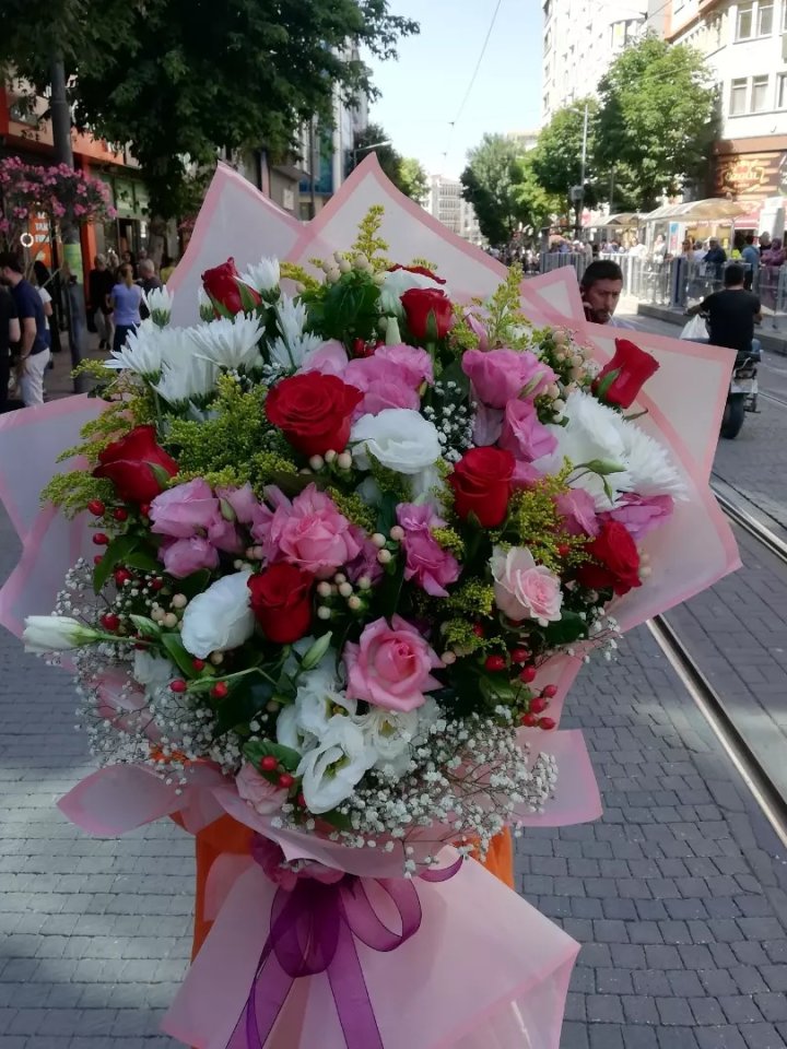 Bir Buket Mutluluk, Eskişehir çiçekçi