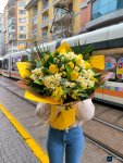 Çiçekçi - 8 Mart Özel Sarı lale ve nergis buketi